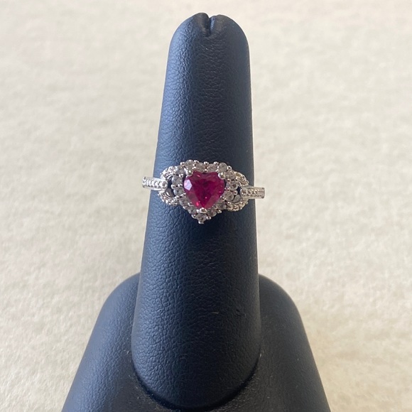 H sterling silver 925 heart shaped ruby / diamond ring - Picture 1 of 6